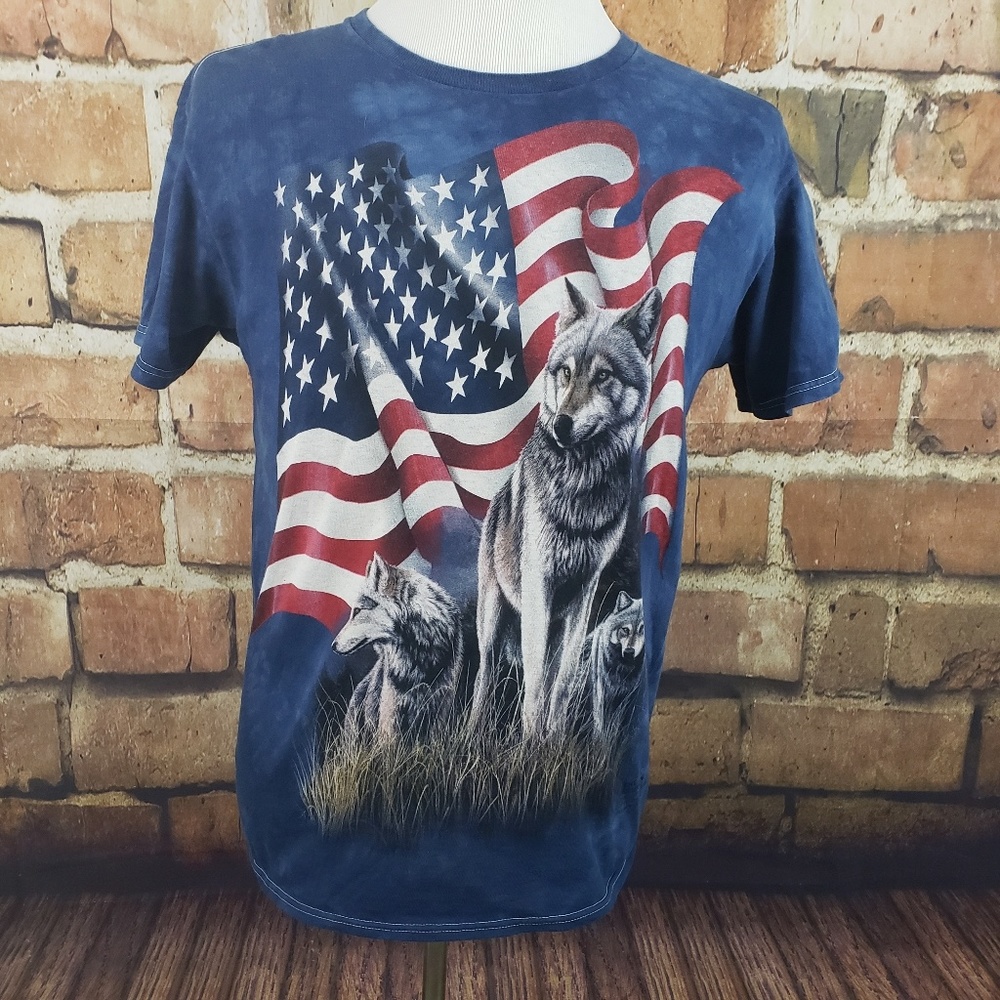 3D Graphic Tee shirt - Wolves and Flags